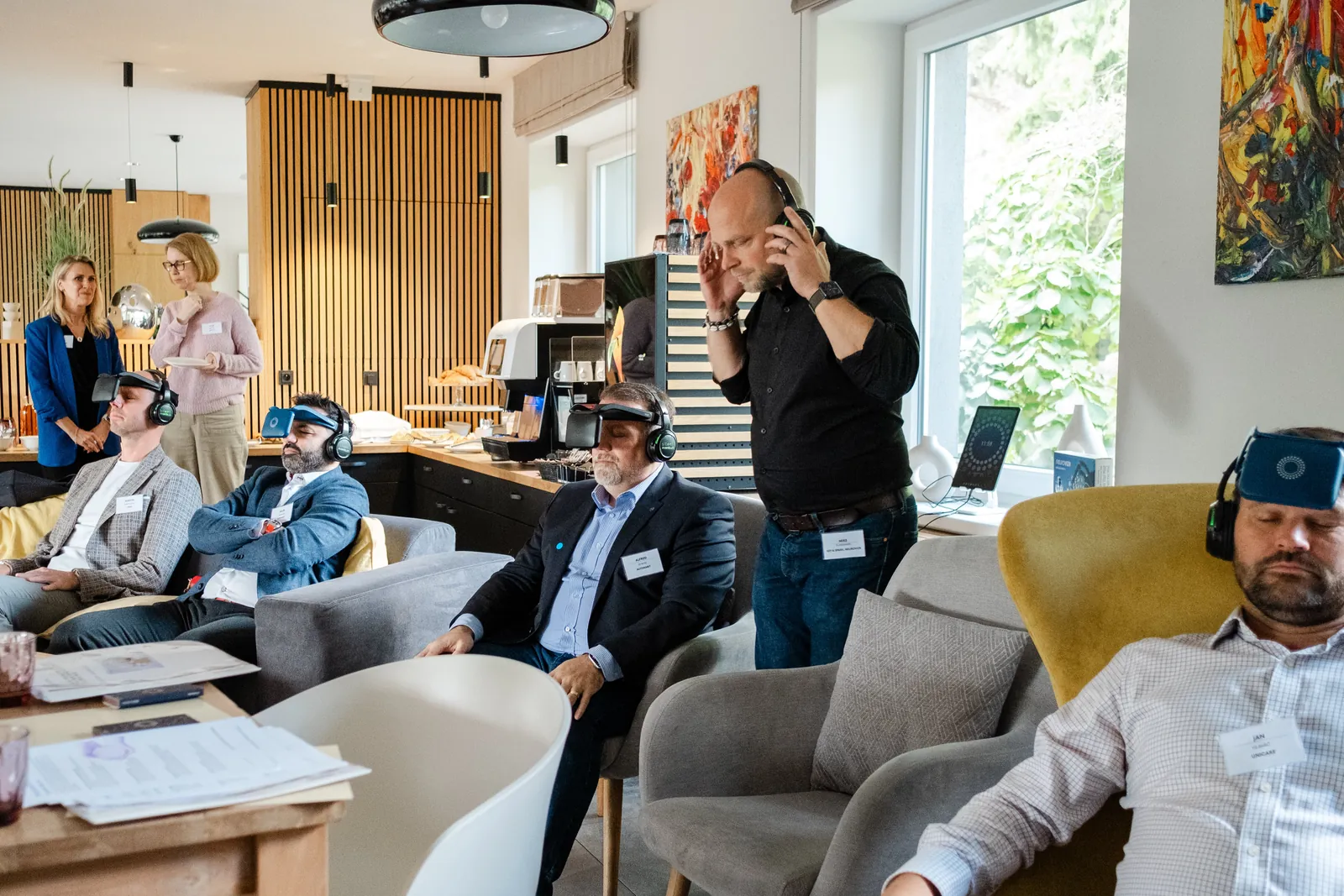 Gruppe bei einer neuroVIZR-Session im Workshop